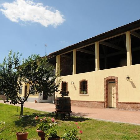B&B La Coccarda CastellʼAlfero Exteriör bild