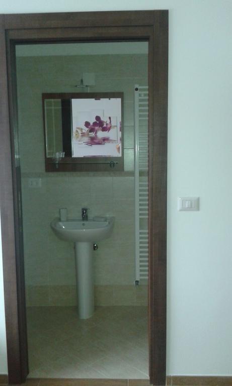 B&B La Coccarda CastellʼAlfero Rum bild