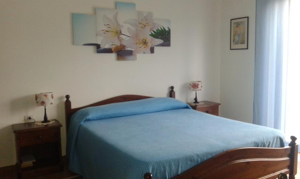B&B La Coccarda CastellʼAlfero Rum bild
