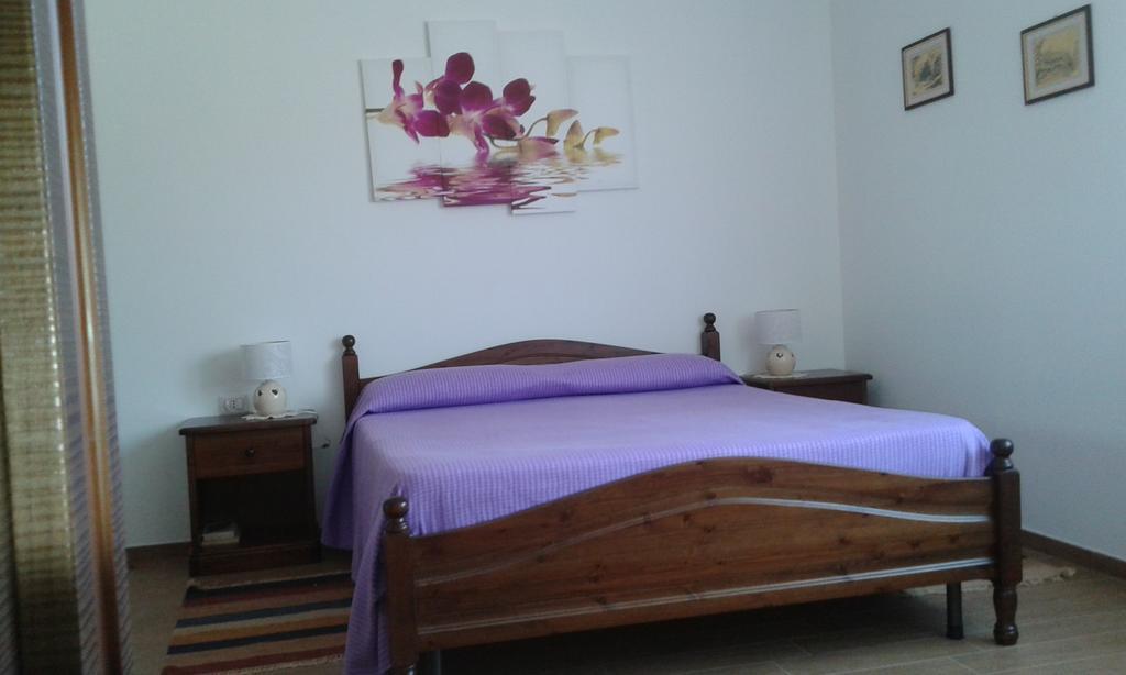 B&B La Coccarda CastellʼAlfero Rum bild